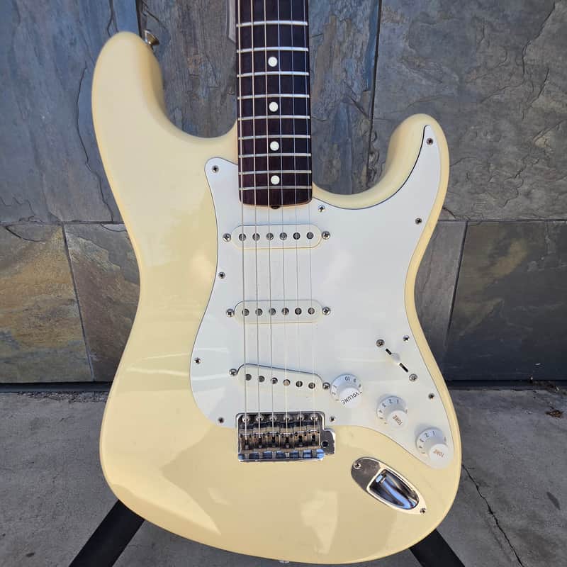 Used 80's Fender MIJ ST-62 Stratocaster Vintage White E image 1