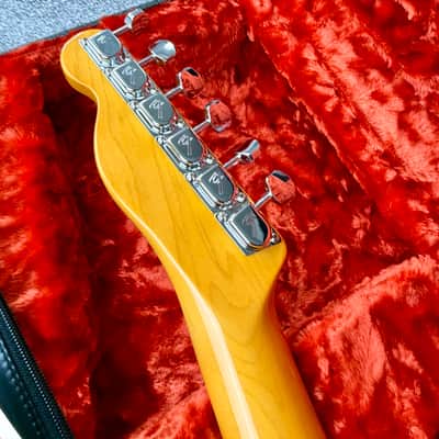 Fender American Vintage II '77 Telecaster Custom - Wine image 13