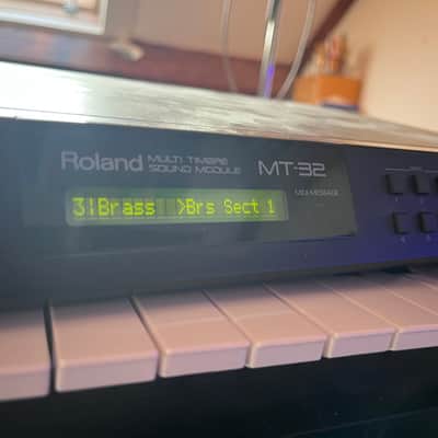 Roland MT-32 Multi-Timbral Synthesizer Module 1987 - 1992 - Black image 3