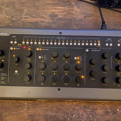 Softube Console 1 MK2 mixing system image 3