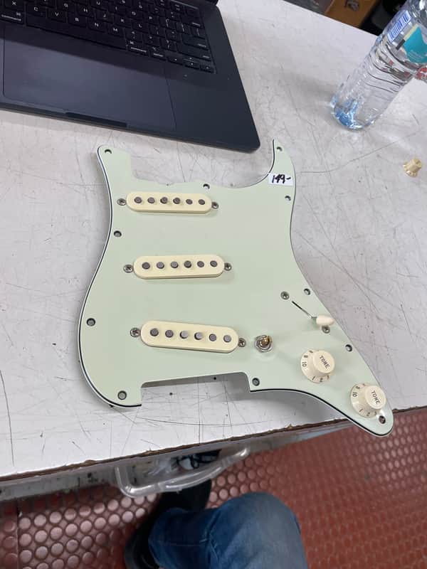 Fender Stratocaster pickguard assembly - Green guard image 1