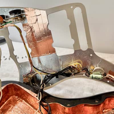 Fender Road Worn '60s Jazzmaster with Pau Ferro Fretboard 2018 - 2019 - 3-Color Sunburst image 13