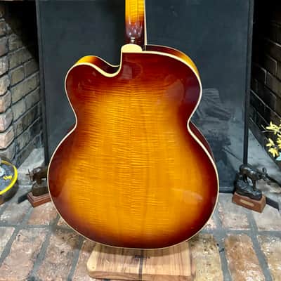 Gibson Super 400C 1966 - sunburst image 2