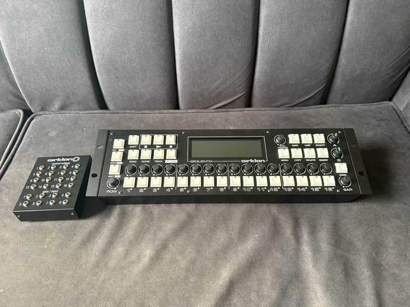 Sequentix Cirklon V2 + CVIO + Breakout Box & Cable - Like New imagen 1