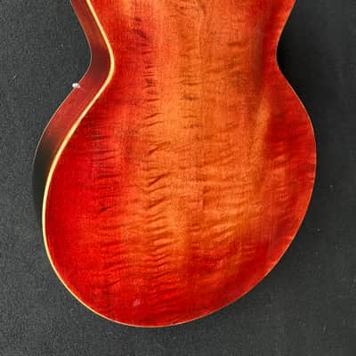 Vintage Gibson Small-Body Archtop Acoustic Guitar Sunburst Kalamazoo MI c.1940s image 3