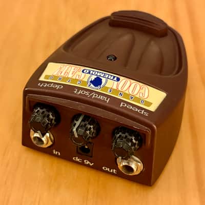 Danelectro Cool Cat Tremolo 2010s - Purple image 2