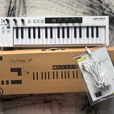 Arturia KeyStep 37 MIDI Controller 2021 - 2025 - White