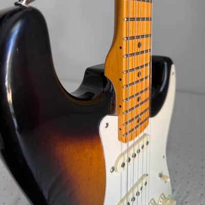 Fender Eric Johnson Stratocaster Maple Fingerboard 2018 - 2 Color Sunburst image 16