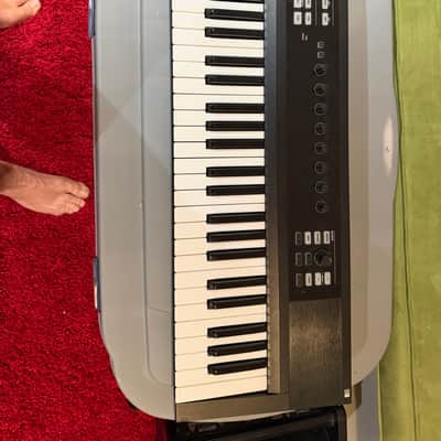 Native Instruments Komplete Kontrol S49 2010s - Black image 2