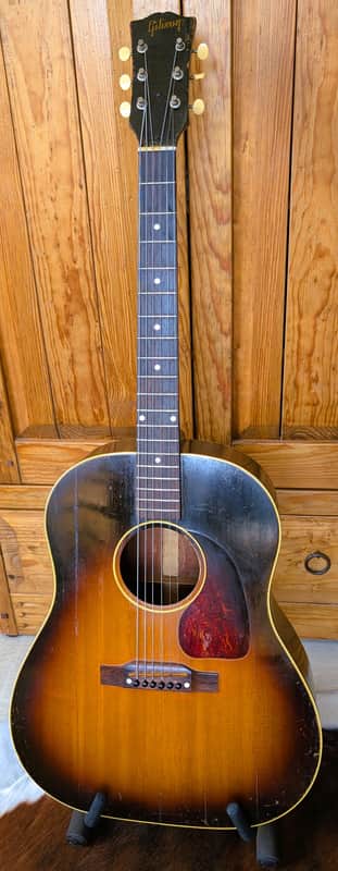 Gibson J-45 1952