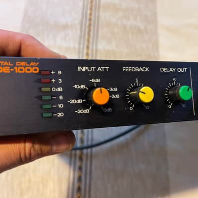 Roland SDE-1000 Digital Delay | Reverb