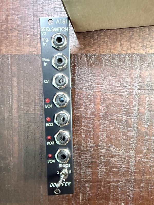 Doepfer A-151V Quad Sequential Switch V2 2010s - Black image 1