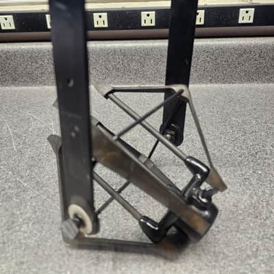 Electro-Voice Microphone Shock Mount for RE Series Microphones image 5