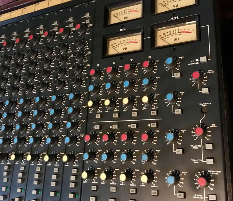 Soundcraft Series 200B 16-Channel 4-Bus Mixing Console | Reverb