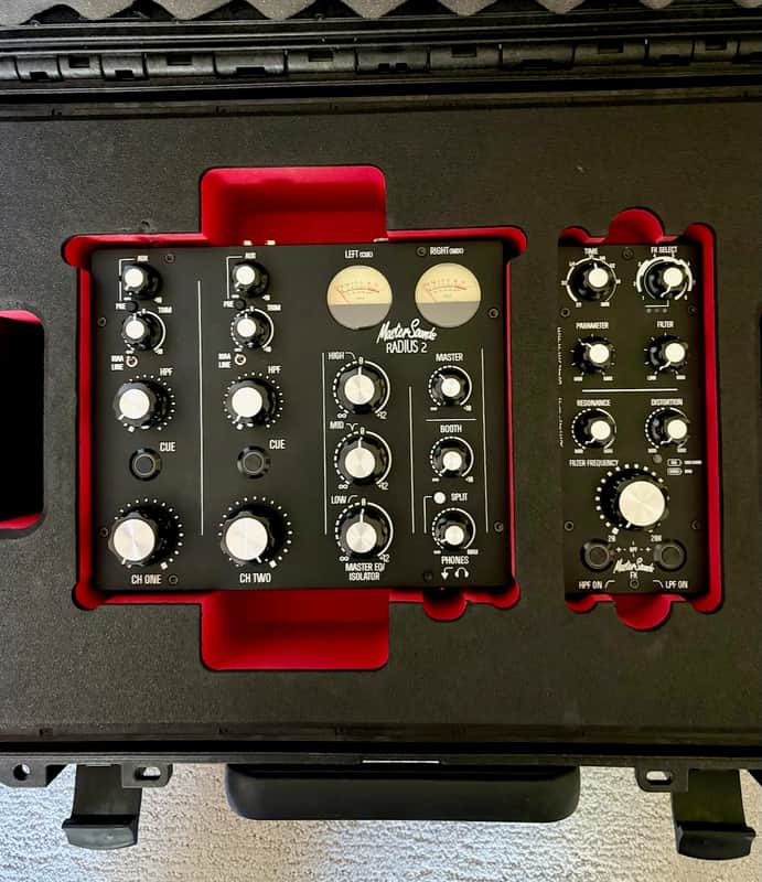 MasterSounds Radius 2 & FX Gen 2 Rotary DJ Mixer with Case Mint