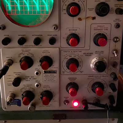 Tektronix 545 1950’s - Blue/Grey image 1