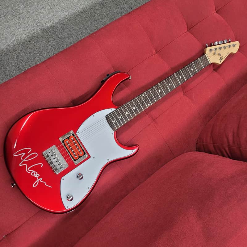 Peavey Rockmaster Electric Guitar Signed by Alice Cooper - Red image 1