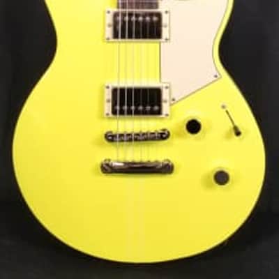 Yamaha RSE20 NYW Revstar Element, Chambered Maple and mahogany body, carbon-reinforced neck and body, 2 Alnico V Humbucking Pickups; Neon Yellow image 6