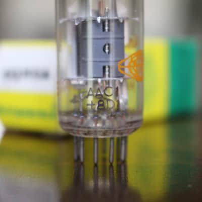 Amperex 6GH8A NOS Tube - France - 1968 - NIB - Testing New image 7
