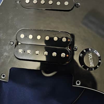 Loaded Pickguards 2pcs.: Squier Standard Double Fat Strat Pickguard (w/ stock HH pickups) + Tagima JA-3 pickguard (HSH pickups) image 4