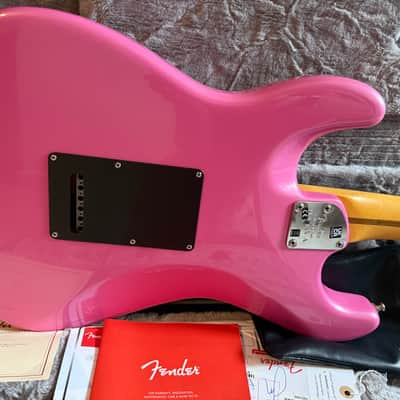 Fender American Ultra Stratocaster Bubble gum limited edition last in EU image 3