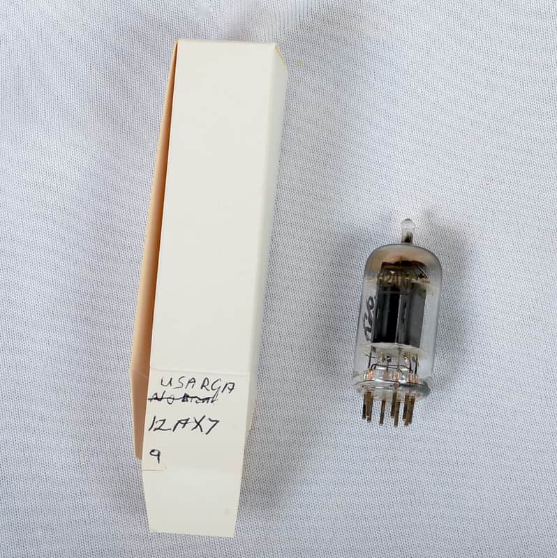 RCA 12AX7 / ECC83 – Made in USA – Strong Testing Vintage Tube image 1