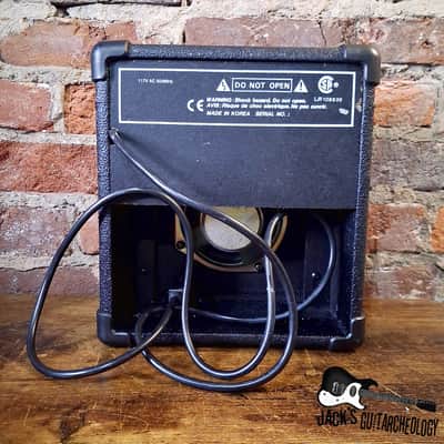 Washburn WA8 1x5 Practice Amp *USED* (2010s - Black) image 3