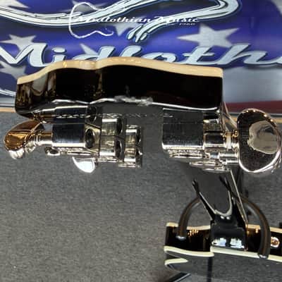 Epiphone - Les Paul Custom - Limited-Edition Electric Guitar - Silver Burst Gloss Finish USED image 19