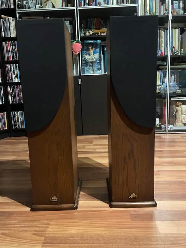 Castle Acoustics Kendal mid 90s - Walnut yew finish image 1