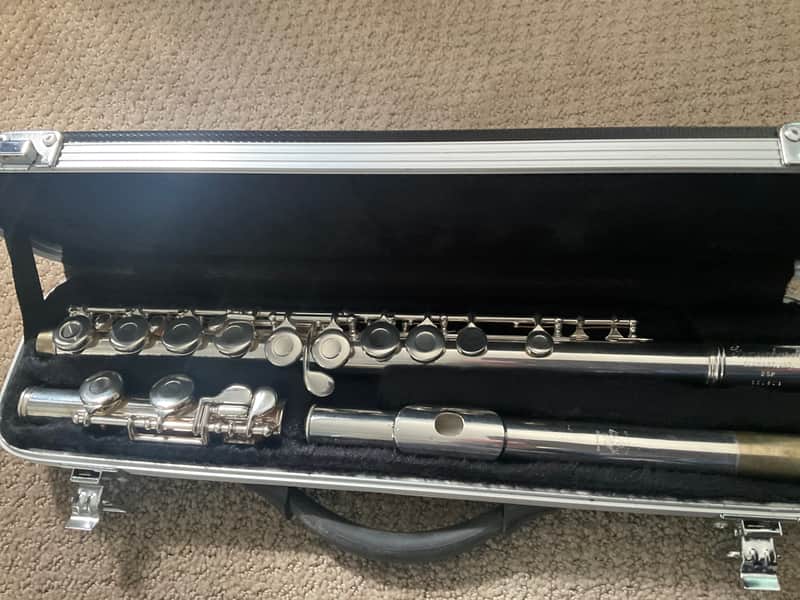 Gemeinhardt 2SP Closed Hole Flute All New Pads, Clean, Plays Great! image 1