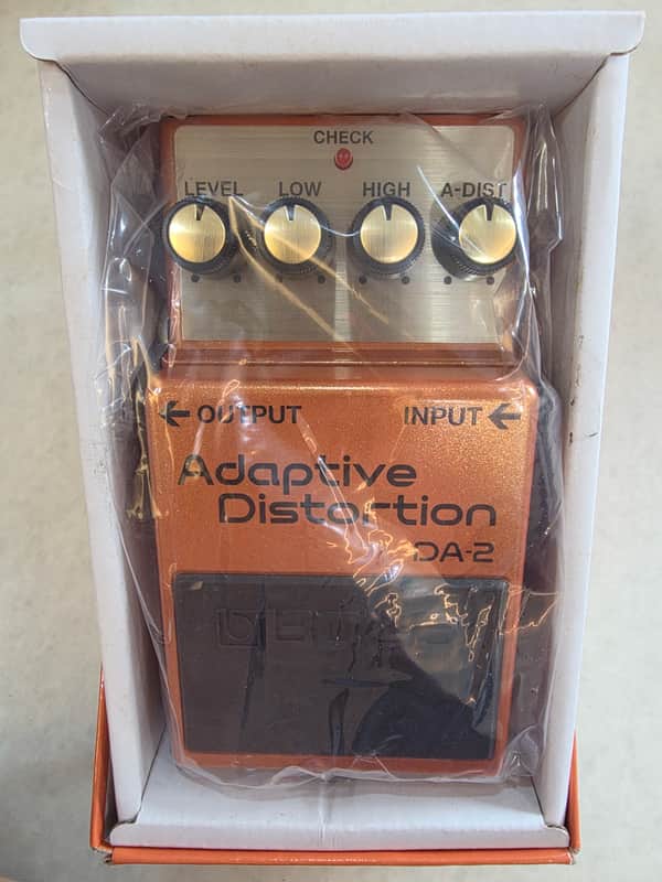 Boss DA-2 Adaptive Distortion | Reverb
