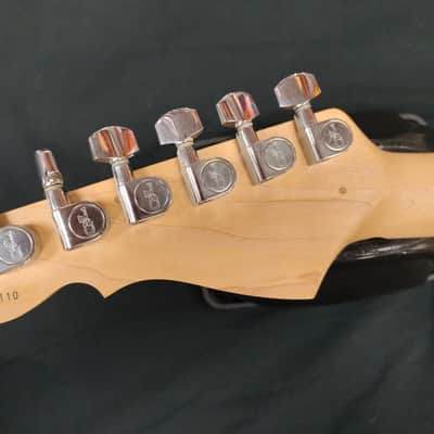 G&L Legacy Series 1997-1999 - Silver image 6