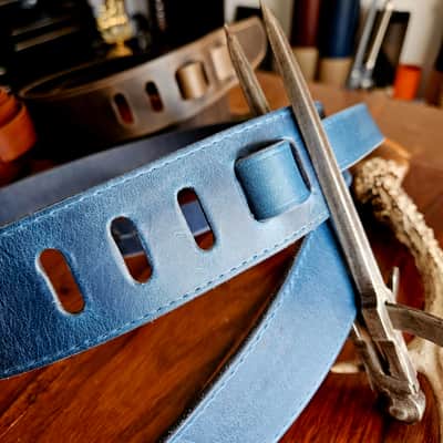 "Arthur" - Handmade Lyvenden distressed leather guitar strap - Ocean Blue image 5