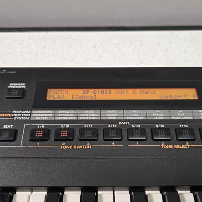 Roland XP-30 61-Key 64-Voice Expandable Synthesizer 1999 - 2004 - Black image 2