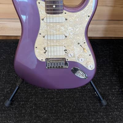 Fender Jeff Beck Artist Series Stratocaster with Lace Sensor Pickups 1991 - 2000 - Midnight Purple image 3