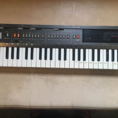 Casio CasioTone MT-800 with speakers