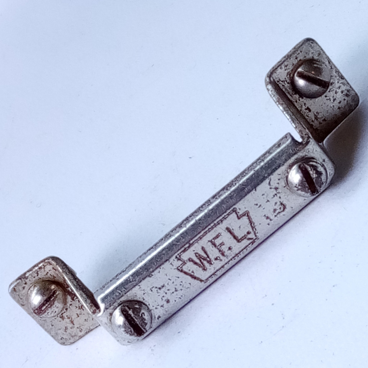 Ludwig WFL P32 Butt Plate Snare Drum Hardware Nickel Plated Vintage50s USA 2 1/4 — main photograph