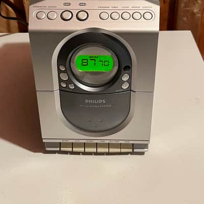 Philips Model MC 138/37 AM/FM, CD, Cassette Player image 1