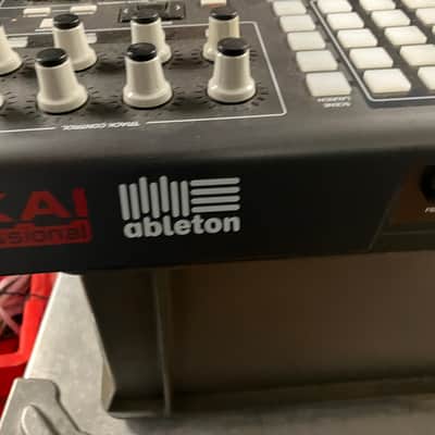 Akai APC40 2010s - Black image 3