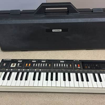 Casio MT-800 Casiotone 49-Key Synthesizer 1980s - White / Black