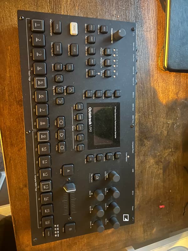 Elektron Octatrack MkII Dynamic 8-Track Performance Sampler 2017 - 2021 - Black image 1