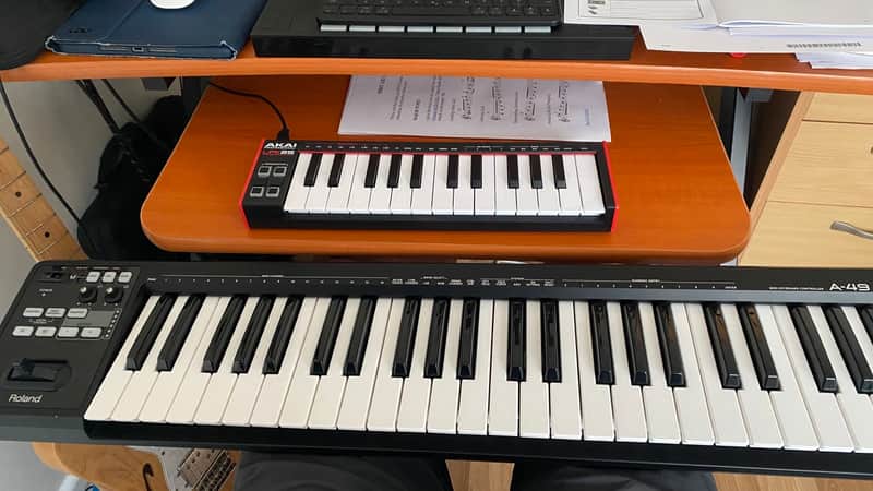 Roland A-49 MIDI Keyboard Controller - Black image 1