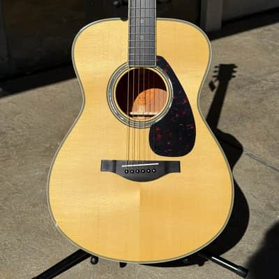 Yamaha LS16MHB Small Body Acoustic Guitar Natural image 1