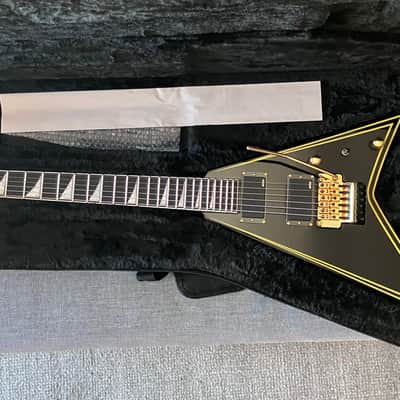 Jackson MJ Series Rhoads RR24MG 2023 Black with Yellow Pinstripes image 8