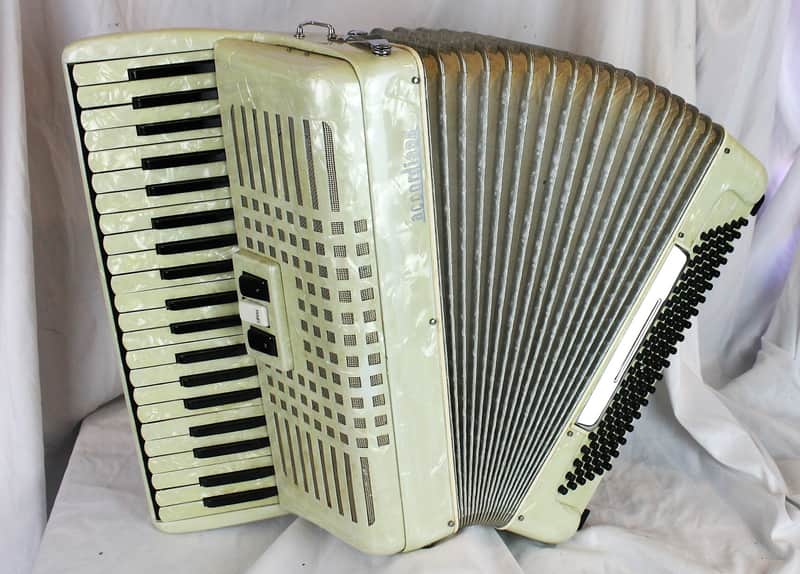 8027 - Ivory Excelsior Accordiana Mod.604 Piano Accordion LM 41 120 image 1