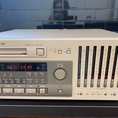 TASCAM DA-88 Digital Multitrack Recorder CG00JW8 image 11