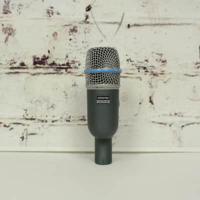 Shure Beta 56A Dynamic Supercardioid Microphone W/ Carrying Bag image 1