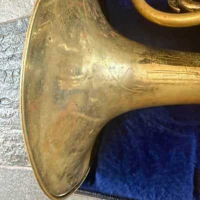 King Marching Mellophone, with mouthpiece and case. USA image 4