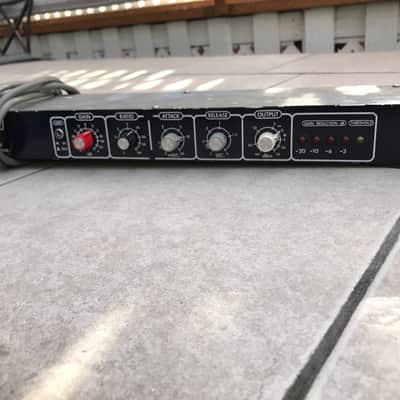 Urei 1178 Stereo Peak Limiter | Reverb