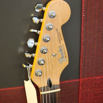 Fender 1998 Mexican Standard Stratocaster with Rosewood Fretboard Black image 3